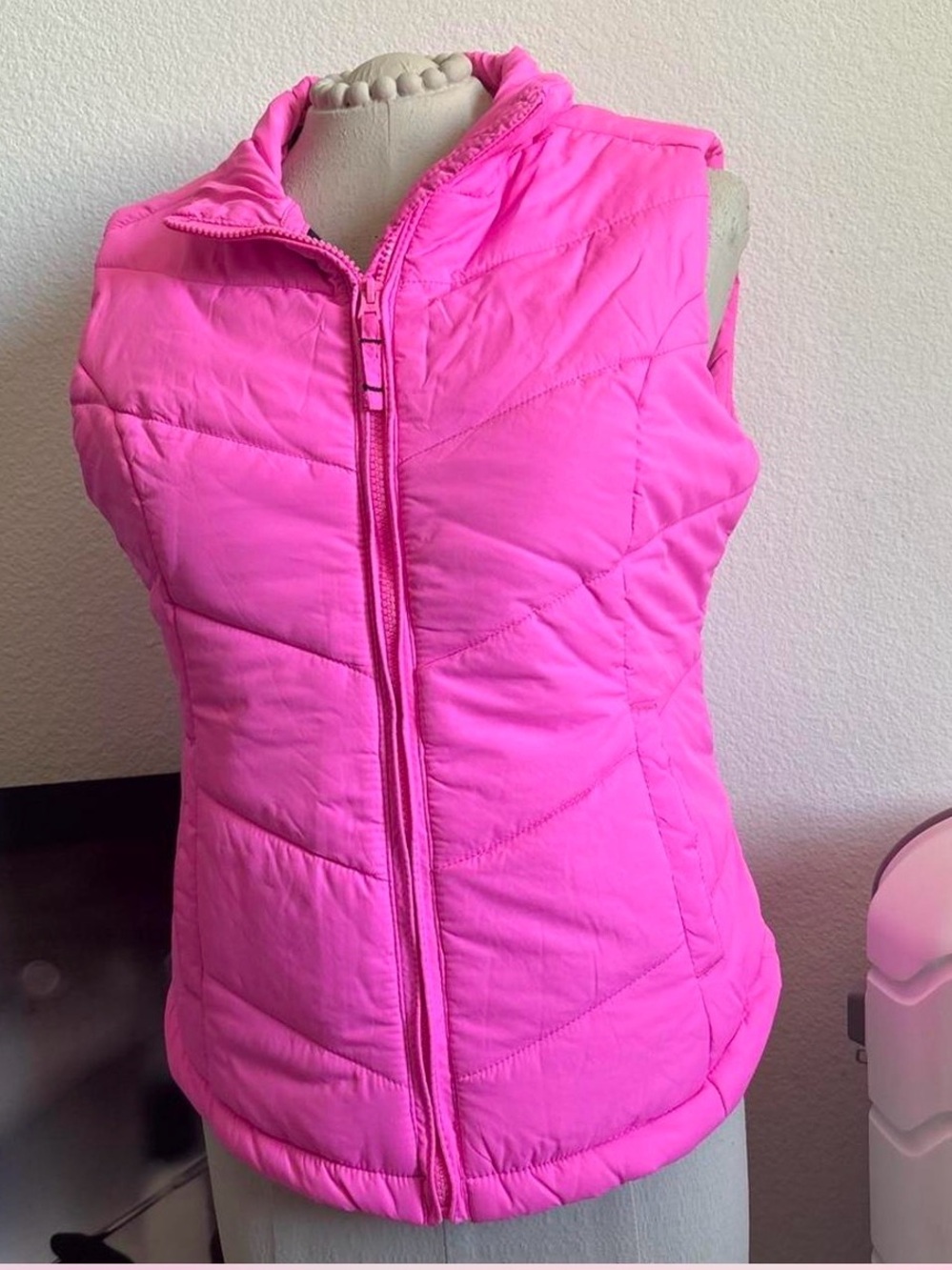 Aeropostale Hot Pink Quilted Sleeveless Puffer Vest